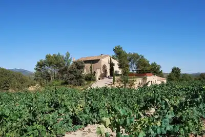 Image de Near Barcelona, comfortable vacation apartment in country house surrounded by vineyards