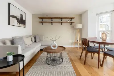 2 Bed Garden Flat in Clapham