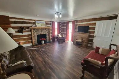 Image de Historic Cozy Home Entire First Floor
