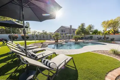 Image de Fun Filled Stadium Getaway w/ Heated Pool & Golf
