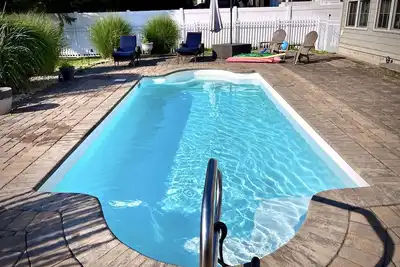 Image de 4 Bedroom Home With In-Ground Pool Near Downtown Lewes