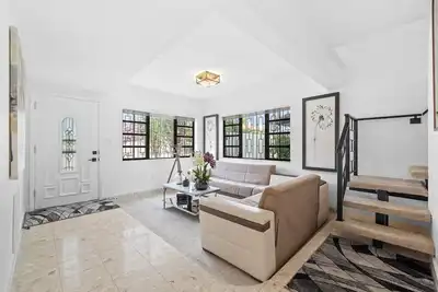 Cozy 3/2 house in the heart of Miami! - Little Havana Retreat
