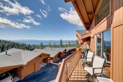 Image de Steps to Diamond Peak: Incline Village Condo