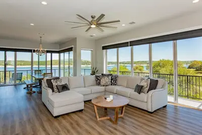 Image de Santana, Lake Travis Lakefront Paradise