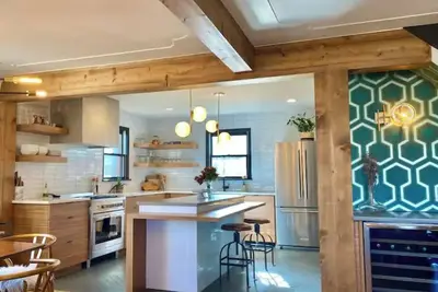 Image de 5★ local! 2blk to restaurants*Chef Kitchen*Patio*
