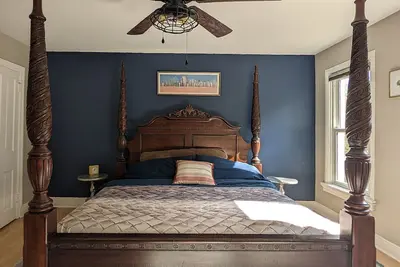 Image de Historic Midtown ~ Walkable ~ Spacious ~ Off-Street Parking Spot