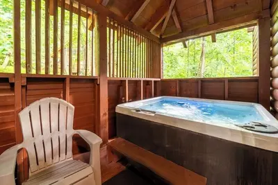Image de Sip your coffee in the rocking chairs while enjoying the serene Mountain View’s.