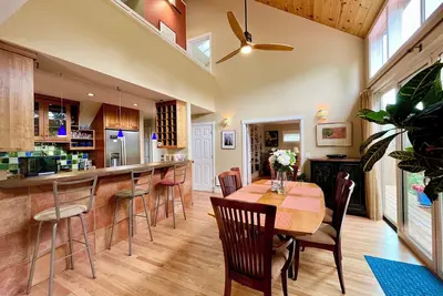 Luxury Getaway in Central Boulder! Beautiful & Spacious Home