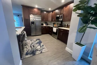 Image de Quite and Beautiful 3 bedroom and 2 bath  with spacious backyard.