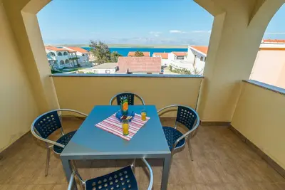 Image de Appartements Partelj (36432-A5) - Vir - île de Vir