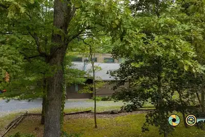 Image de Woodland Retreat (#100a) | Quiet area | Minutes to Bryce Resort!