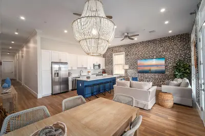 Image de Harbor House Suite A | 4 Bed, 4 Bath