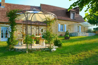 Image de Proche Sarlat, ÉCRIN de Verdure +Jacuzzi privé & Accès Piscine/Spa à 30°C