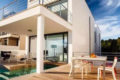 Image de Beach house with top sea view and pool