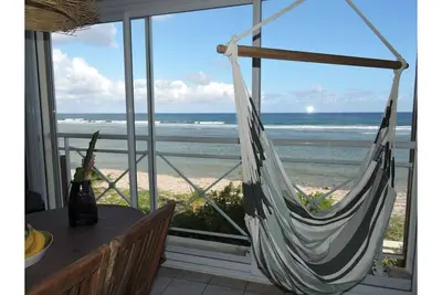 Image de Yacayou condo sur la plage avec vue mer panoramique et 2 piscines