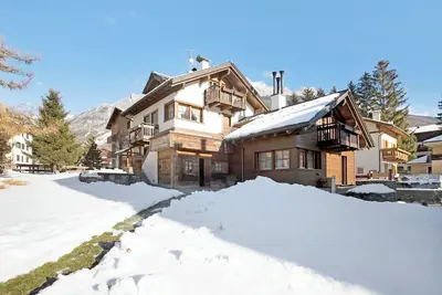 Image de Appartement \"Casa Francesca Lidia\" avec vue sur les montagnes, jardin partagé et Wi-Fi.