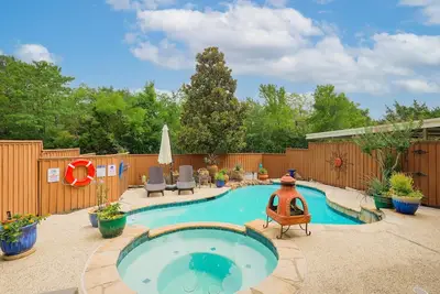 Image de Luxurious Home w Cinema Room & Private Pool