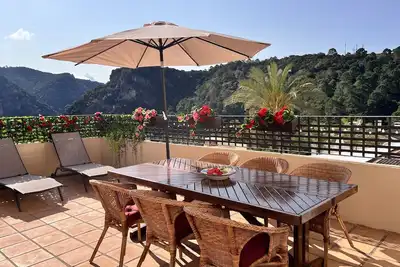 Image de Holiday home in the beautiful village of Benahavis, Spain