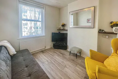 Image de 2 chambres à coucher à Weymouth