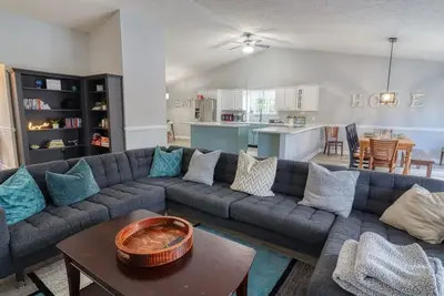 Image de Spacious & Secluded Mountain Retreat by Bryce Resort: Ski, Mtn Bike, Game room