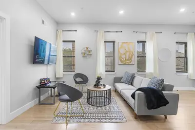 Image de Modern Duplex-Central Location-close to Train+Ewr