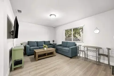 Image de Remodeled 3 Bedroom/2 Bathroom Home in Loomis (1)