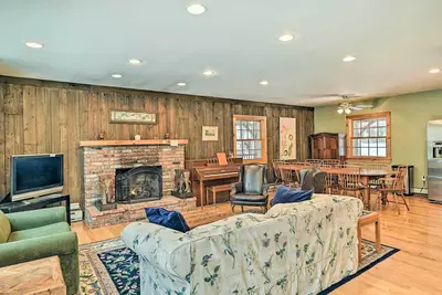 Image de West Dover Home w/ Deck ~ 2 Mi to Mount Snow!