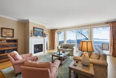 Image de Beautiful Getaway with Stunning Mountain Views