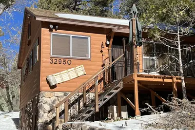 Image de Adorable Cabin in The Woods