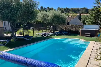 Image de Villa pittoresque avec piscine