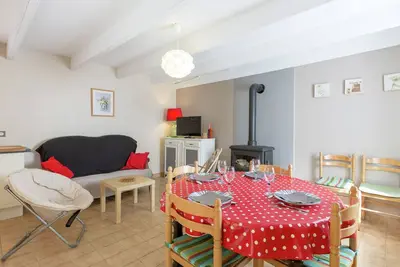 Image de Belle maison avec intérieur moderne