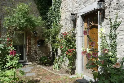 Image de Grande maison de vacances, jardin près de la forêt à Durbuy