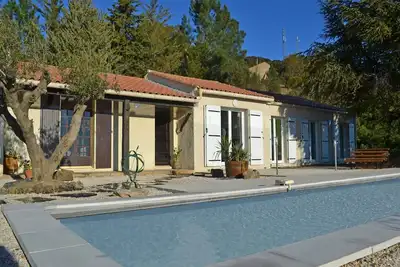 Image de Villa à Berlou avec Piscine et Vignobles