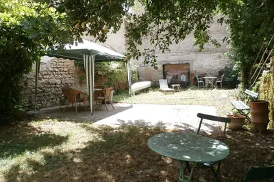 Image de Maison de vacances rustique avec jardin à Gray