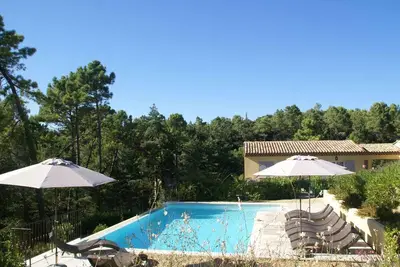 Image de Magnifique appartement à Montauroux avec piscine