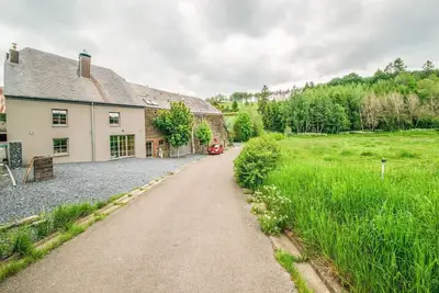 Image de Belle villa à Léglise avec jardin et étang