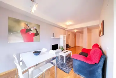 Image de Appartement chic à avec 2 piscines, jardin
