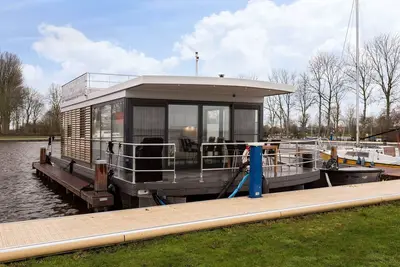 Image de Péniche avec toit-terrasse et belle vue