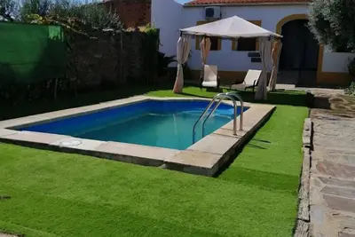 Image de Maison de vacances intemporelle avec piscine