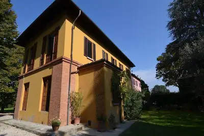 Image de Maison de vacances de luxe à Faenza avec piscine