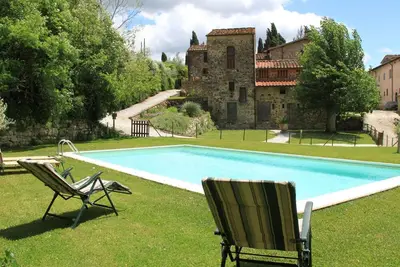 Image de Maison près de Florence avec piscine