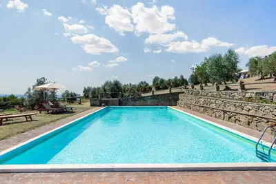 Image de Maison de vacances confortable avec piscine