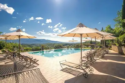 Image de Vieille maison de vacances avec piscine à Figline Valdarno
