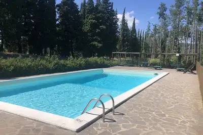 Image de Gîte pittoresque avec piscine