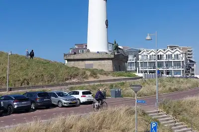 Image de Top location! Next to lighthouse, beach 50m Sight