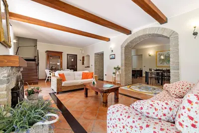 Image de Villa avec piscine près de Paestum
