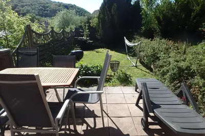 Image de Maison de vacances moderne dans Ă Eifel avec sauna