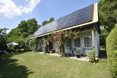 Image de Maison près de la mer Baltique et forêt