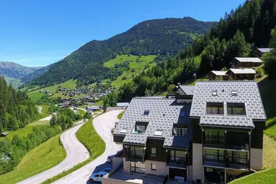 Image de Studio cabine spacieux 4 pers, proche pistes et village, balcon et parking, ArĂŞches-Beaufort