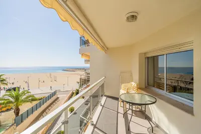 Image de Appartement 2 chambres avec piscine, clim, wifi et parking